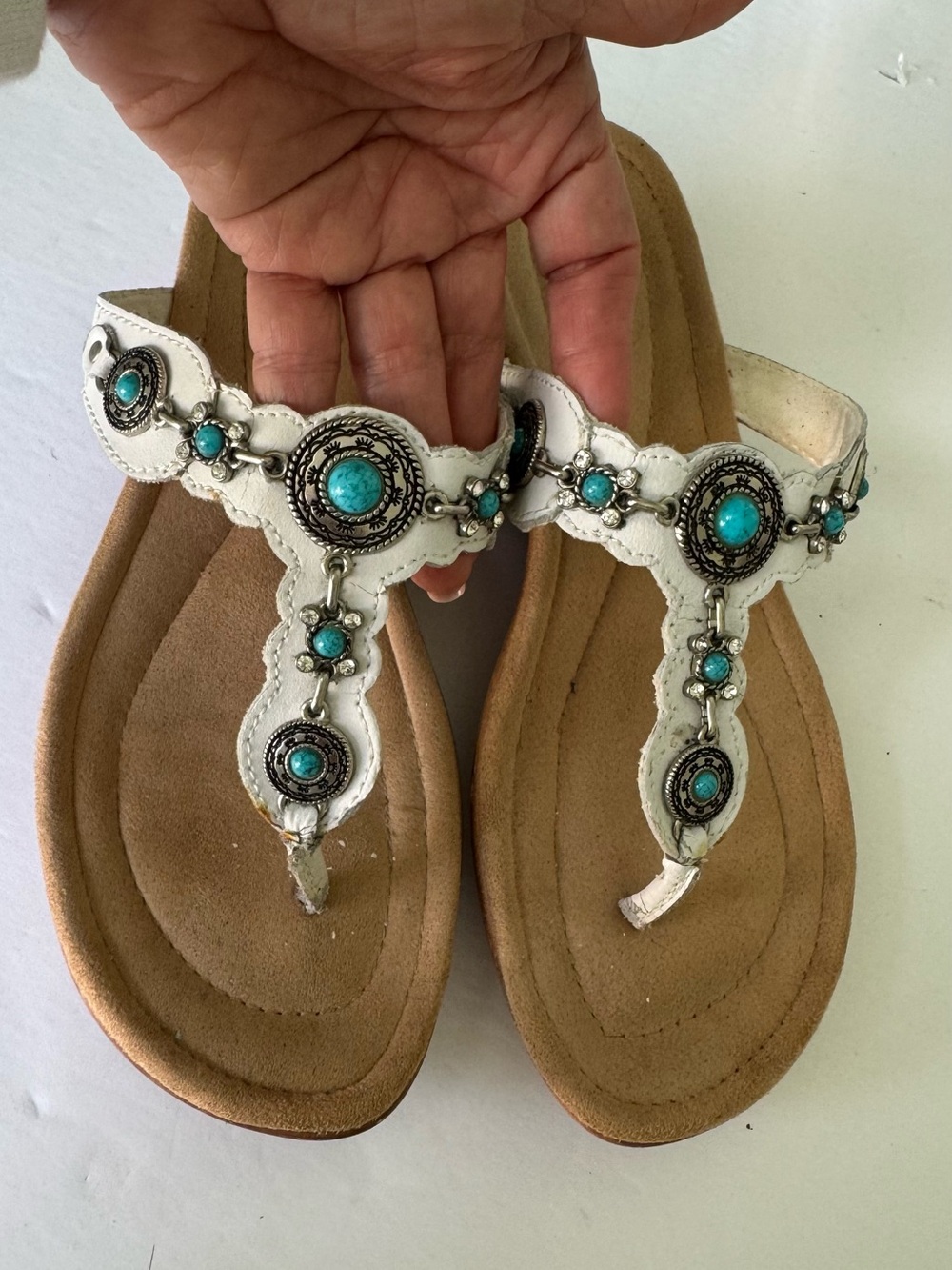 Minnetonka Embellished White Thong Sandals with Turquoise Accents